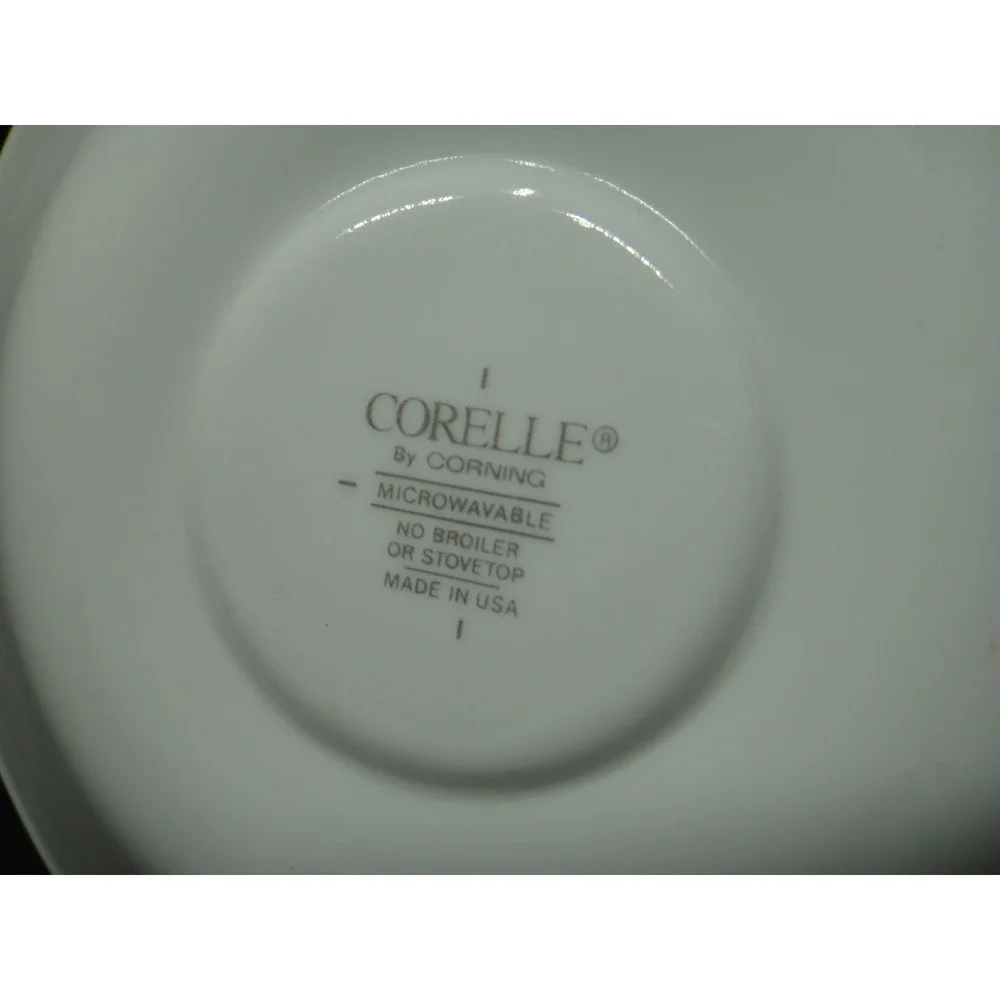 Corelle Corning Emerald Swirl Saucers Set of 4 White Green Trim Scalloped 6